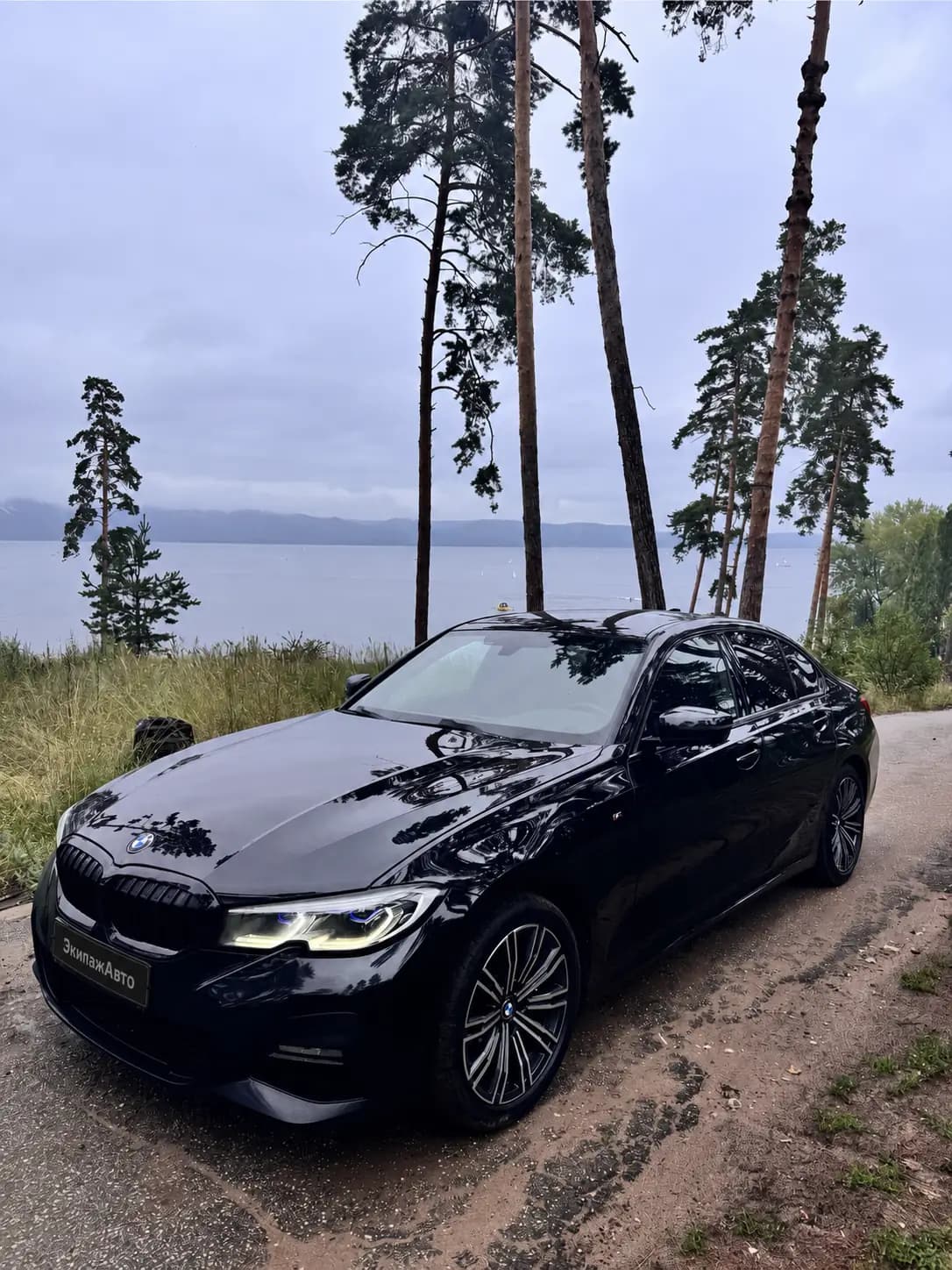 BMW 3 Series 2021 года для аренды в ЭкипажАвто