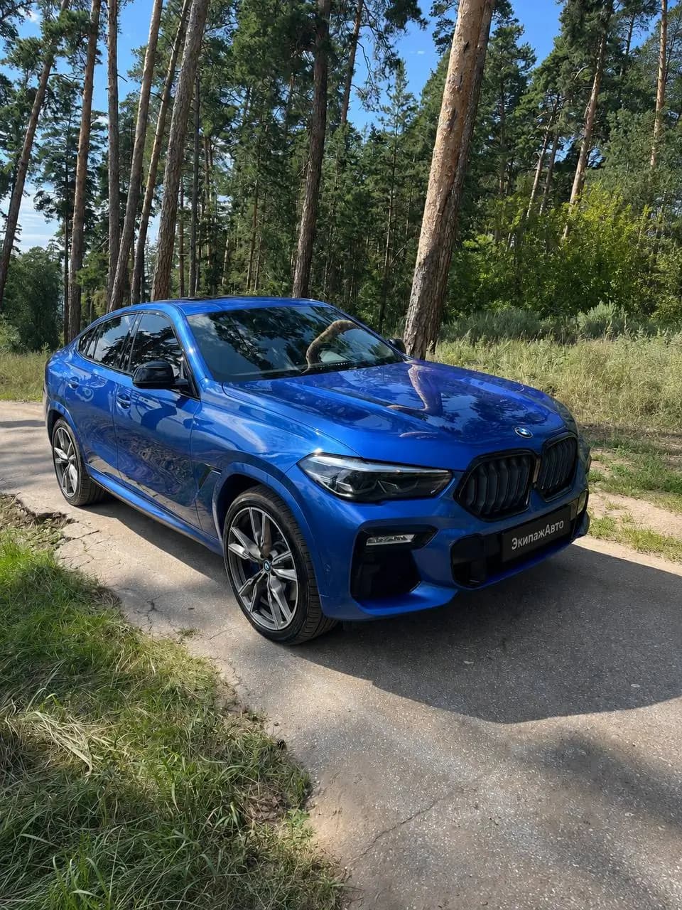 BMW X6M 2021 года для аренды в ЭкипажАвто