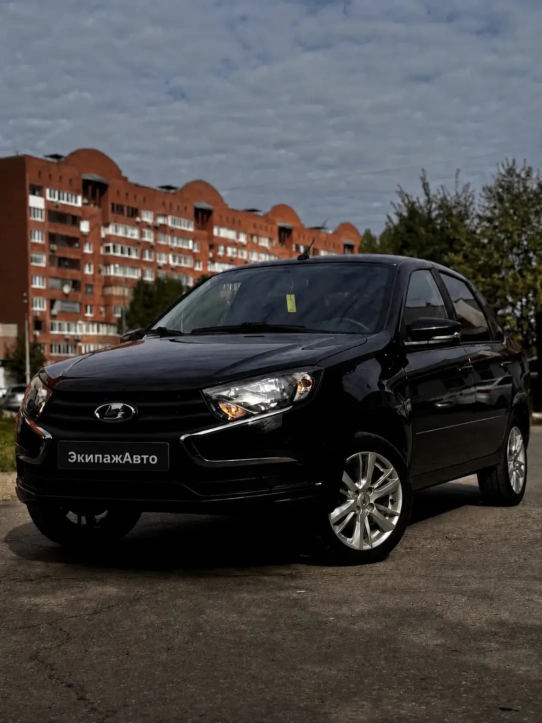 Lada Granta FL 2024 года для аренды в ЭкипажАвто