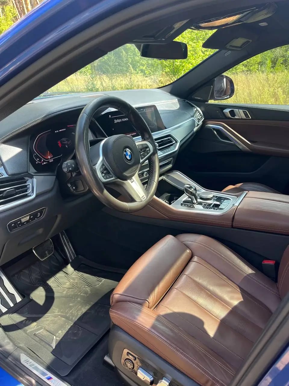Салон BMW X6M 2021 года